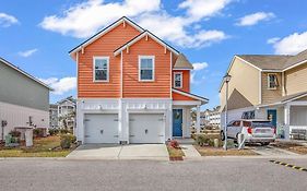 Centrally Located Myrtle Beach House Near Sports Center, Broadway At The Beach, Shopping, Beach, And Golf